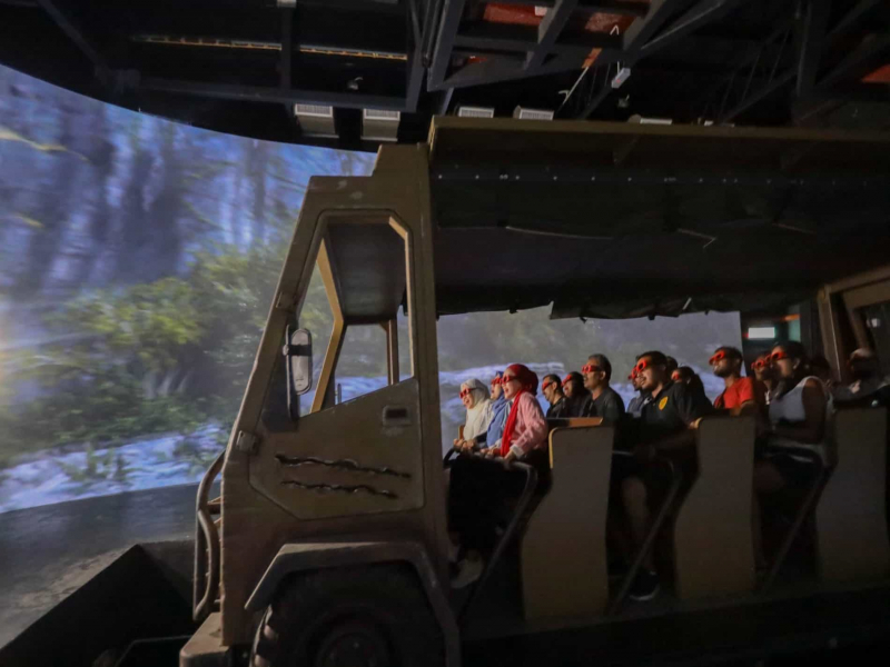 Tourists experiencing immersive experience at Langkawi Skyrex